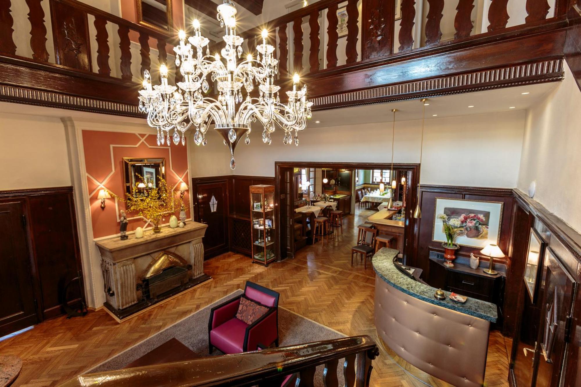 Parkhotel Güldene Berge Weißenfels Oda fotoğraf